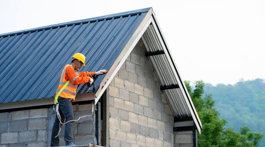 Expert Emergency Roof Repairs services in Linefork, KY